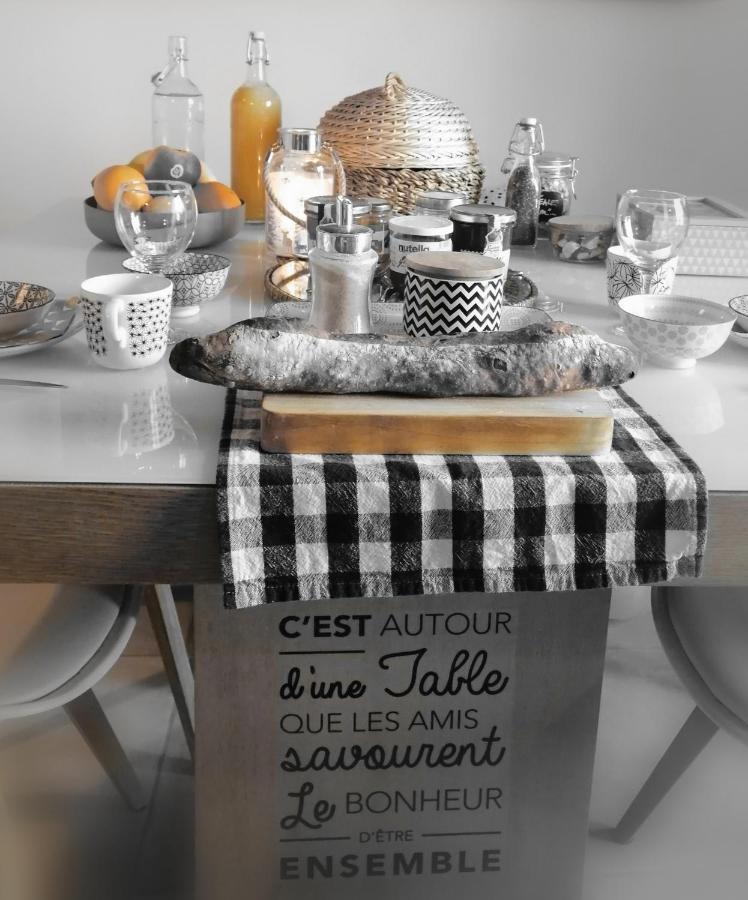 Escapade Champetre Bed and Breakfast Hauteville-sur-Fier Exteriör bild