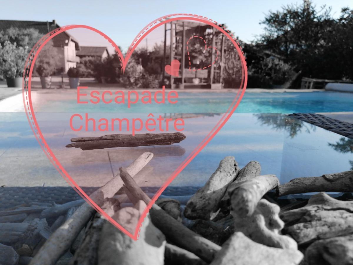 Escapade Champetre Bed and Breakfast Hauteville-sur-Fier Exteriör bild